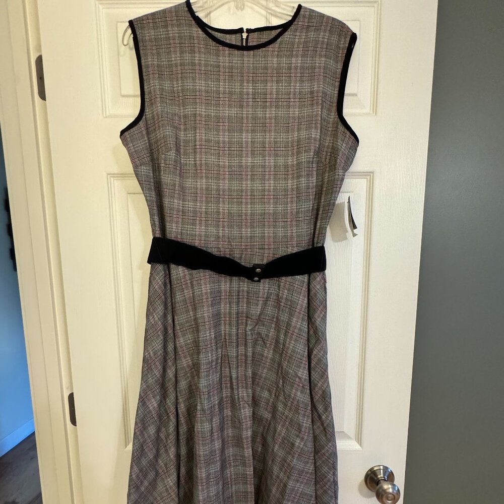 Danny & Nicole Size 14 Dress